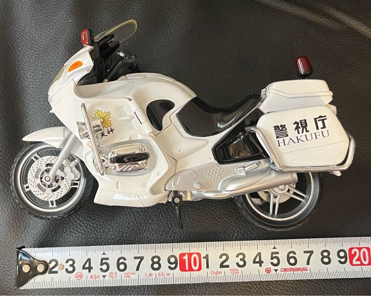 レア 1/12 白バイ ミニカー 警視庁 ポリス 警察 POLICE ダイキャストバイク チェンジ 白バイロボ ロボット トランスフォーマー 変形 変身_画像2