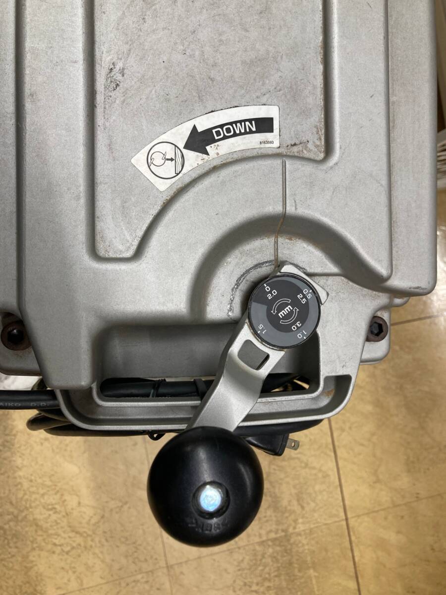 [ самовывоз ограничение ][ б/у товар ][0907]* Makita автоматика can na2012NB с заменяемым лезвием (. запись фиксированный ) IT2COOI0ECV2