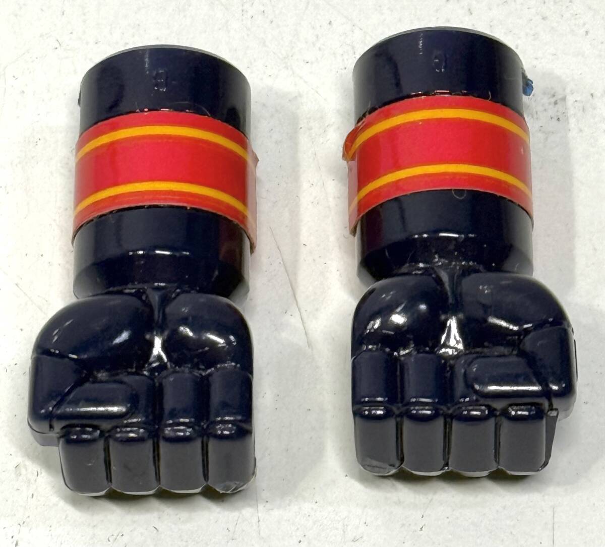 当時物オモチャ 電子戦隊デンジマン ダイデンジン 部品のみ(腕、デンジ剣、デンジボール？)のみ メーカー不明、完全ジャンク・部品取り前提_画像3