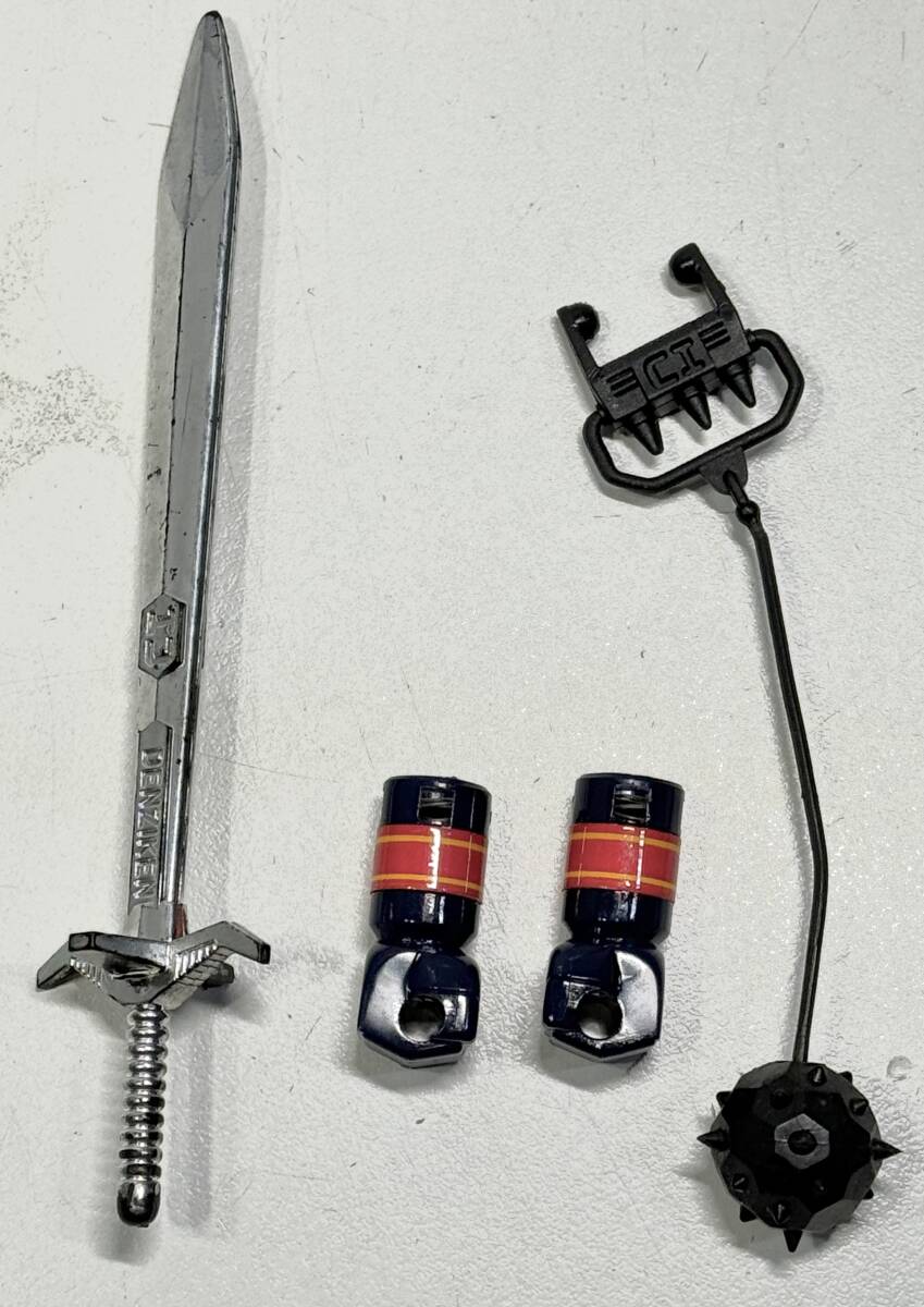 当時物オモチャ 電子戦隊デンジマン ダイデンジン 部品のみ(腕、デンジ剣、デンジボール？)のみ メーカー不明、完全ジャンク・部品取り前提_画像1