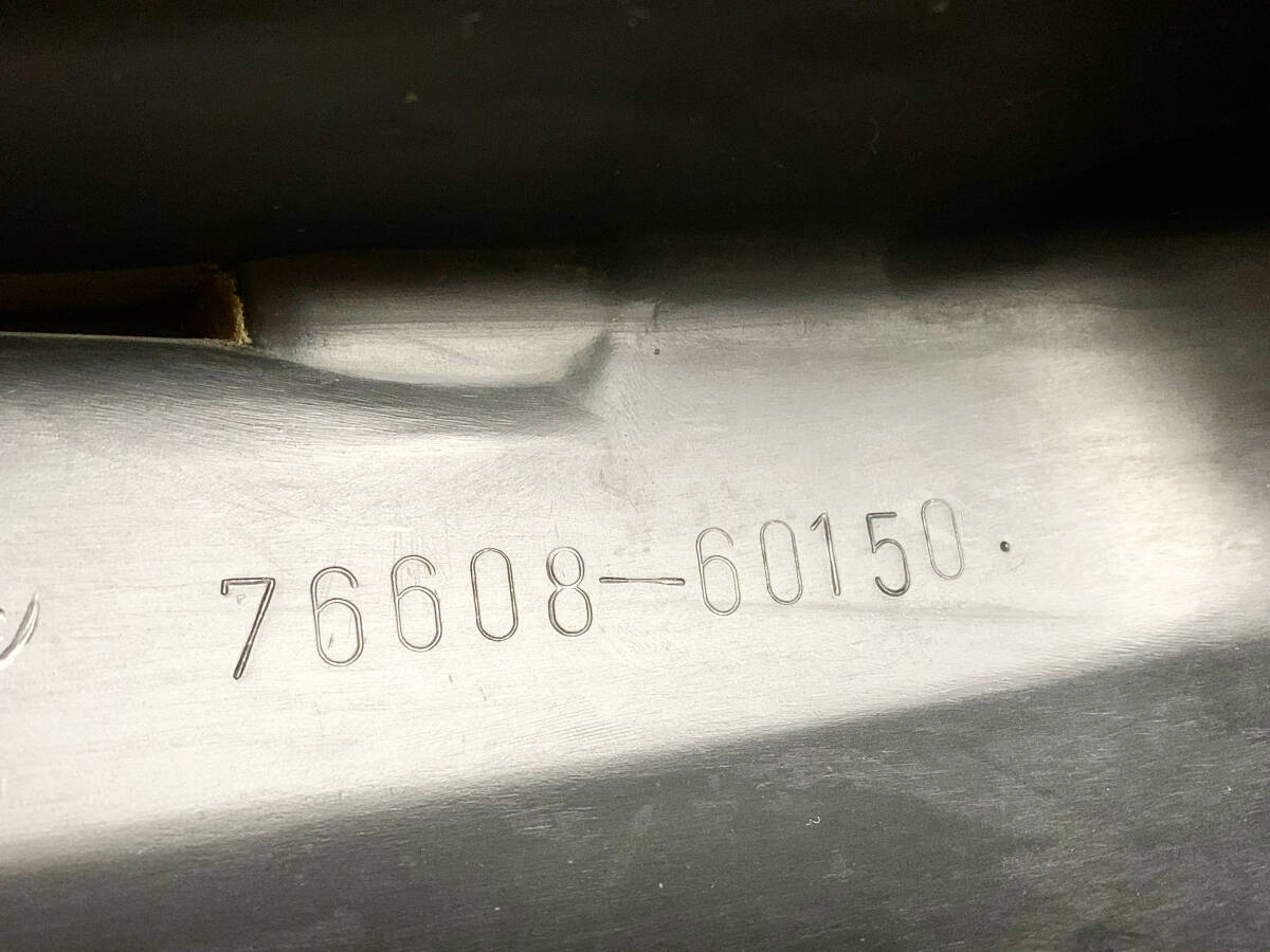 【秋のバーゲン期間だけ値下げ 11/8まで】ランクル80 ランドクルーザー80 TOYOTA純正 マッドフラップ 1台分4枚セット_画像7