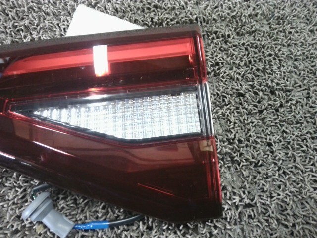 ライズ 5AA-A202A 右フィニッシャーパネル 81580-B1011_画像3