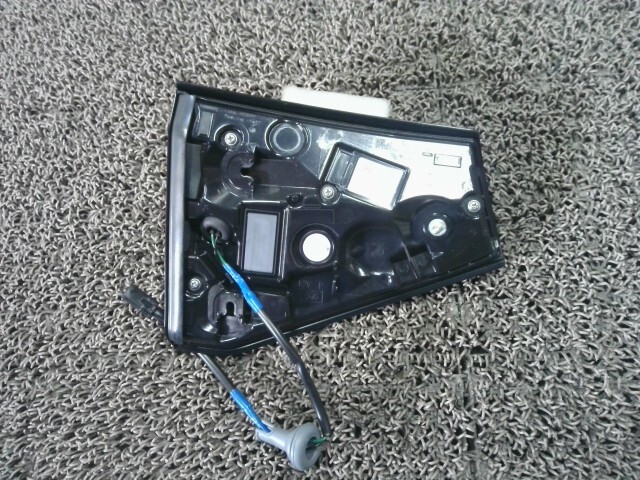 ライズ 5AA-A202A 右フィニッシャーパネル 81580-B1011_画像5