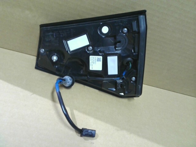 ライズ 5BA-A200A 左フィニッシャーパネル 81590-B1011_画像2