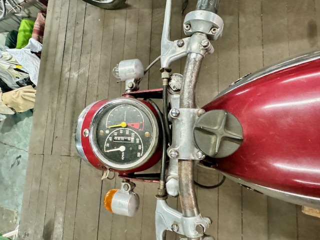  Suzuki T200