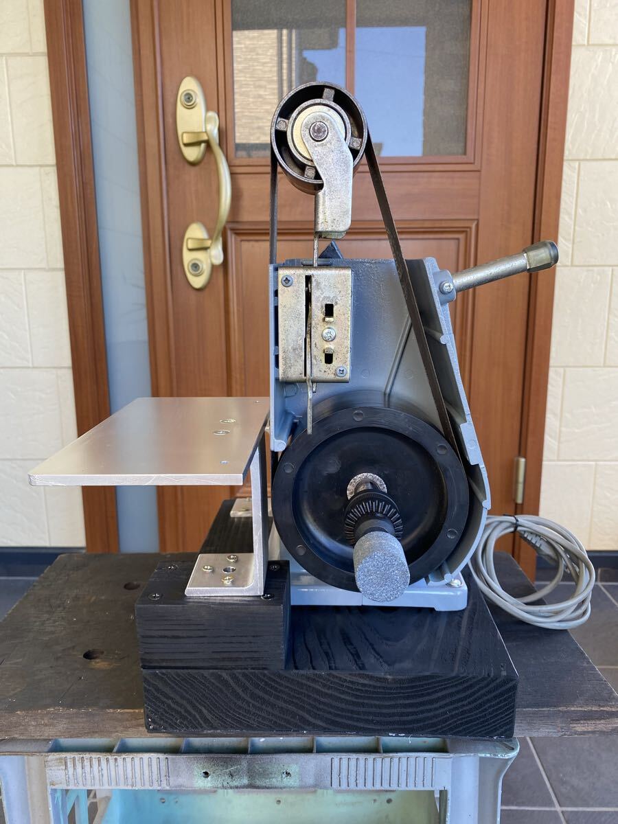 * ленточно-шлифовальный станок, ленточно-шлифовальный станок Hitachi BGM-50 custom готовый продукт нож изготовление .