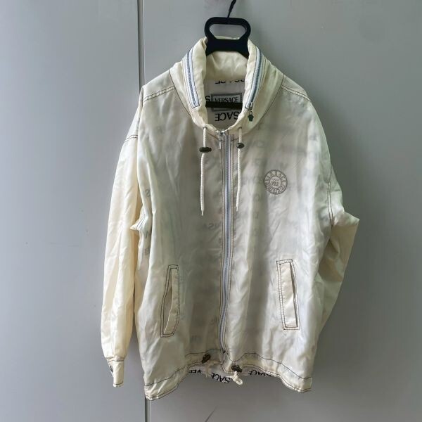 H726-O48-1725 VERSACE CLASSIC V2 ヴェルサーチ クラシック ポリエステル ジャケット メデューサ イタリア製 ジップアップ メンズ OA_画像1