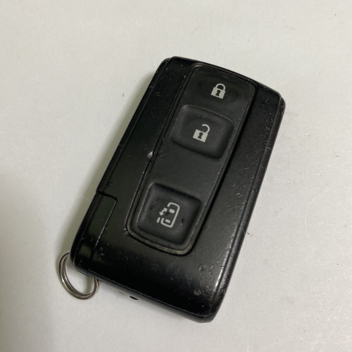 007YUUL0242 DAIHATSU ダイハツ純正 L375S L385S タント A刻印 3ボタン スマートキー キーレス リモコン 鍵 250917_画像1