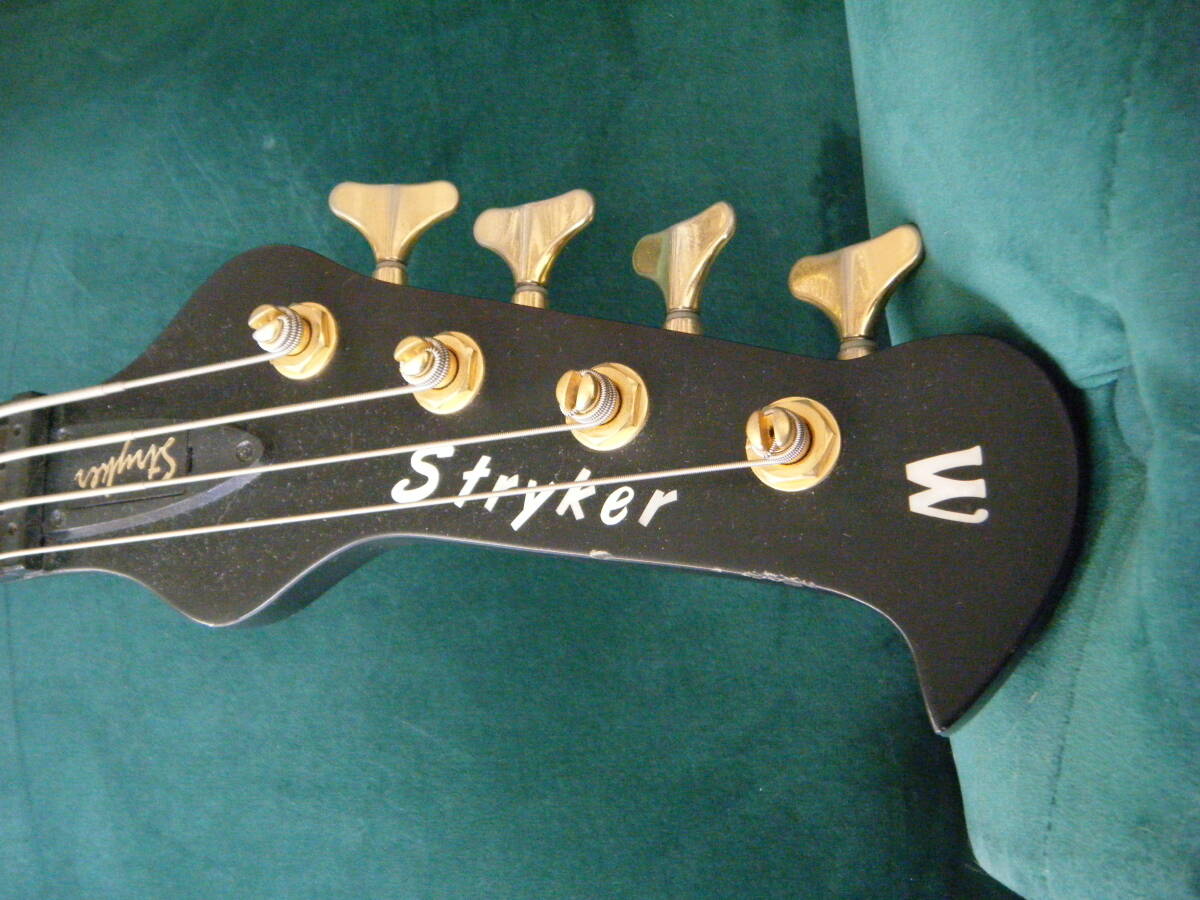 ★★　WARWICK STRIKER!!　★★フライトケース付き!!_画像3