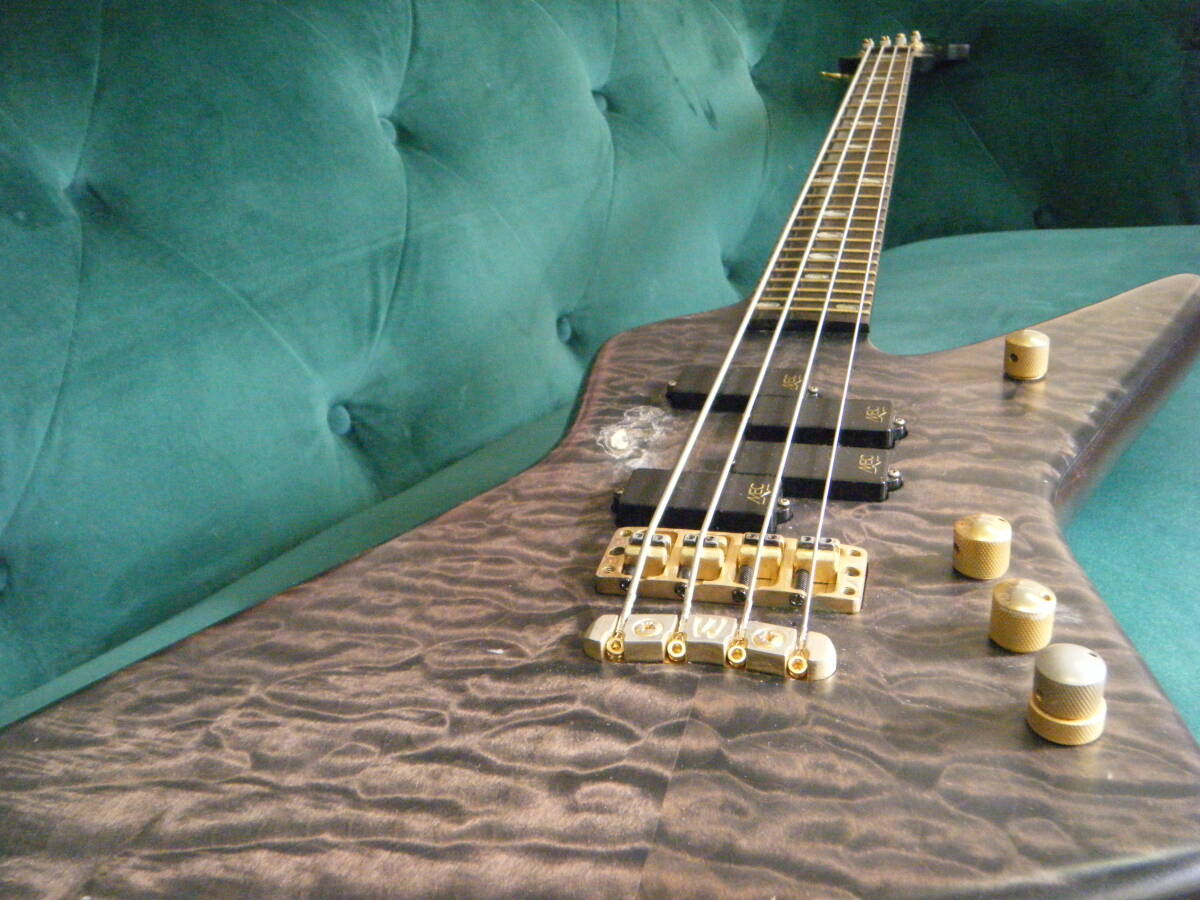 ★★　WARWICK STRIKER!!　★★フライトケース付き!!_画像4