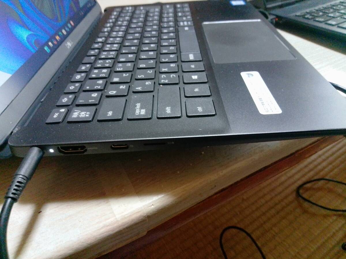 Dell Latitud 3301 Cori3 8145U メモリ４GB_画像4