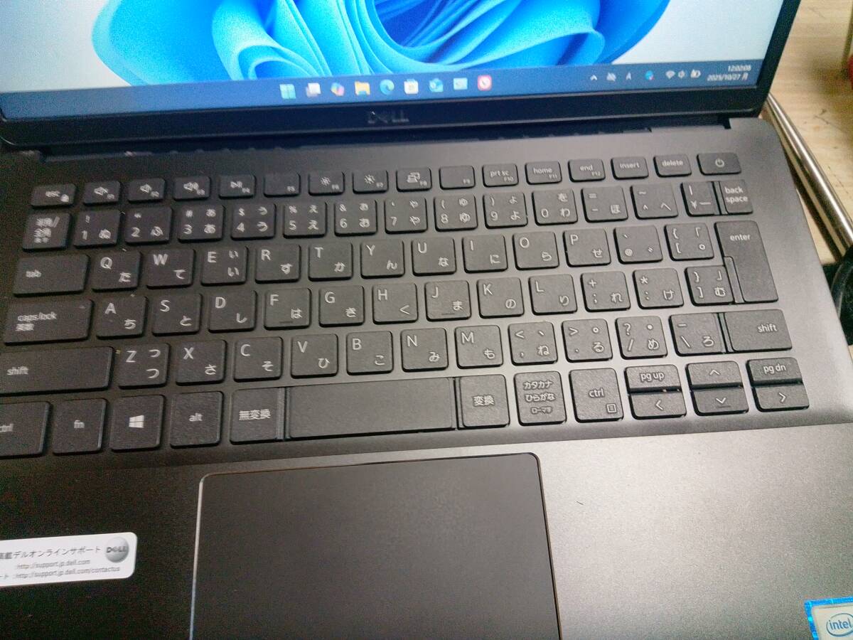 Dell Latitud 3301 Cori3 8145U メモリ４GB_画像2