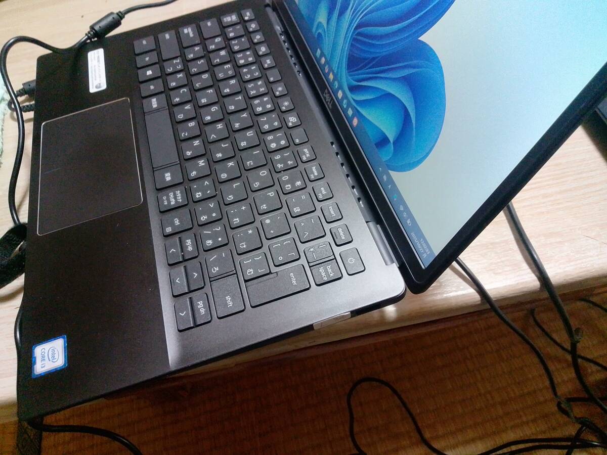 Dell Latitud 3301 Cori3 8145U メモリ４GB_画像3