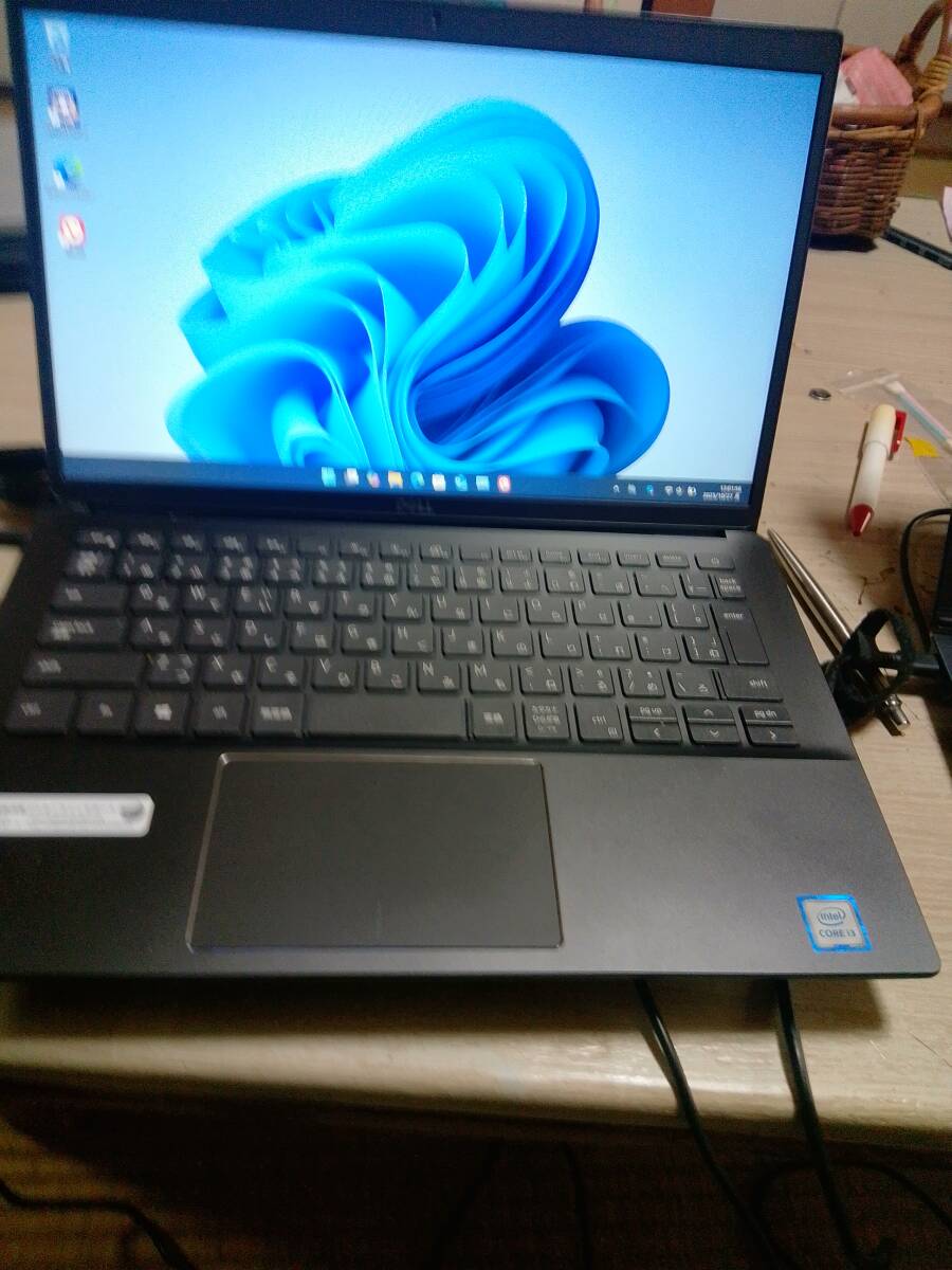 Dell Latitud 3301 Cori3 8145U メモリ４GB_画像1