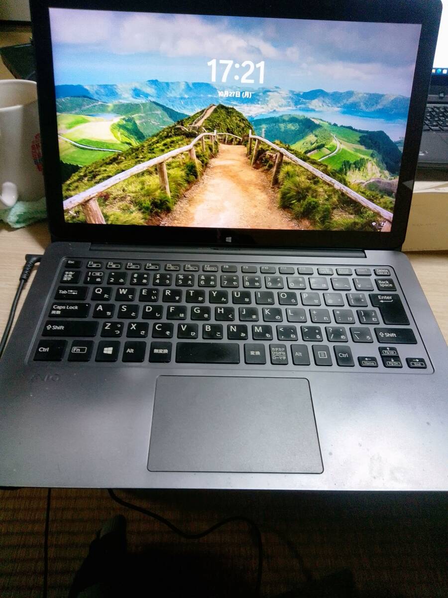 VAIO VJZ13B 2in1 Corei5-6200 メモリ8GB ☆☆_画像1