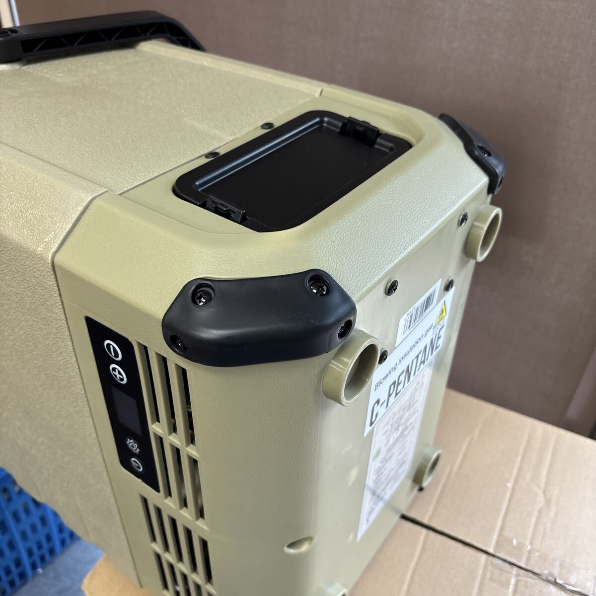 未使用 EENOUR ポータブル冷蔵庫D10 車載冷蔵庫 クーラーボックス アウトドア キャンプなど_画像7