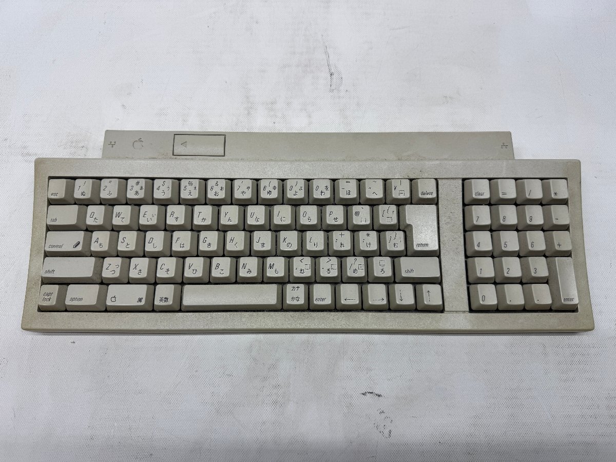◎Apple Keyboard Ⅱ M0487 レトロPC 動作未確認 ジャンク 現状品 /1018e6_画像2