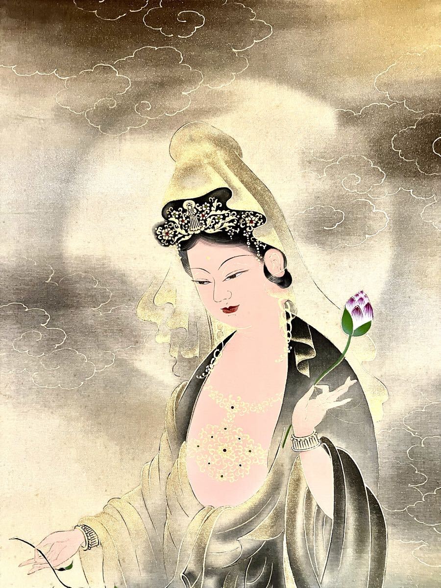 【真作】【S8】井上秀峰「金色観音像」絹本 肉筆 共箱 金泥 仏画 仏教美術 観音菩薩 日本画 絵画 掛軸 愛知の人_画像3