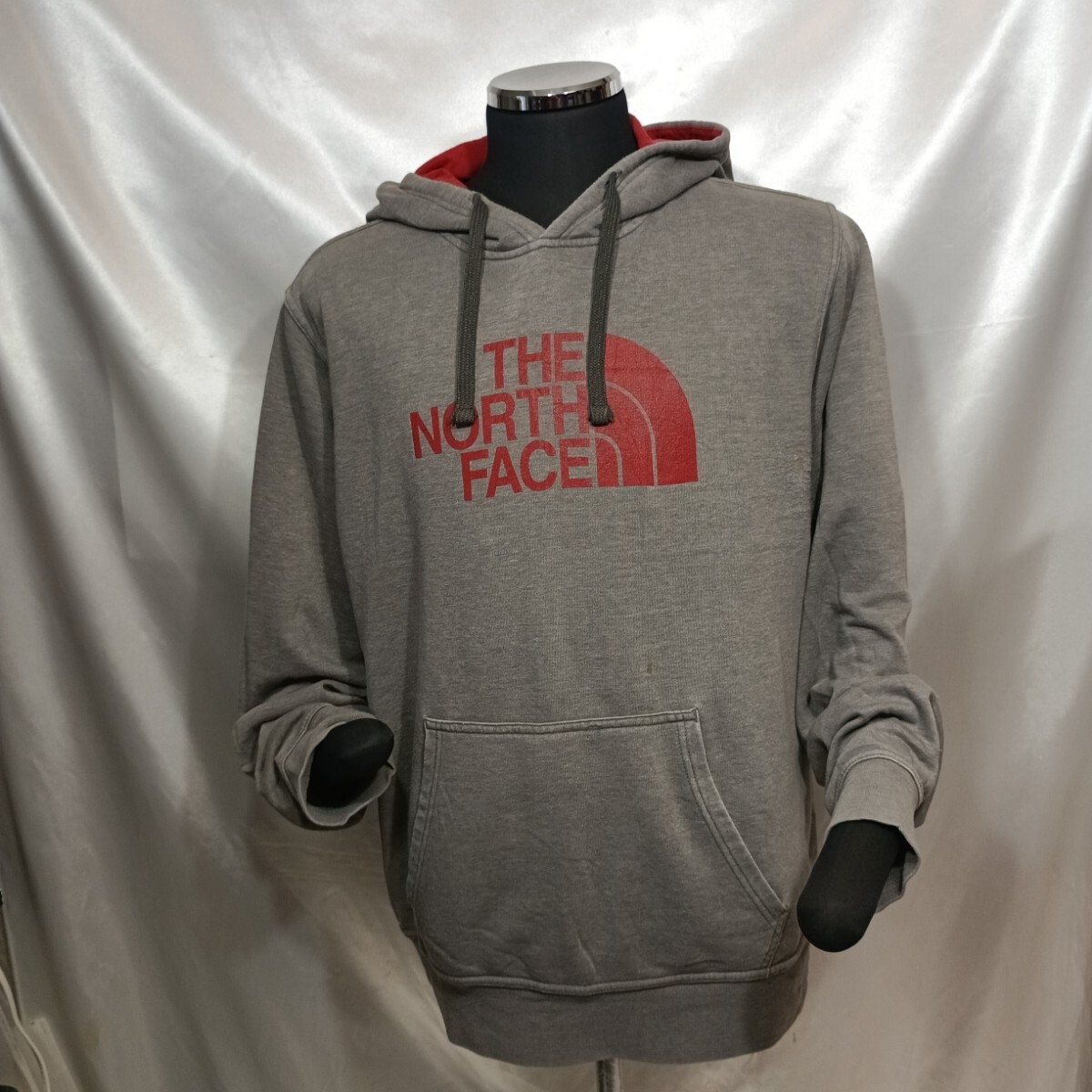 zaa-145♪難有りUSユーズド★ザノースフェイス THE NORTH FACEスウェットフーディ プルパーカーLサイズ グレー _画像1