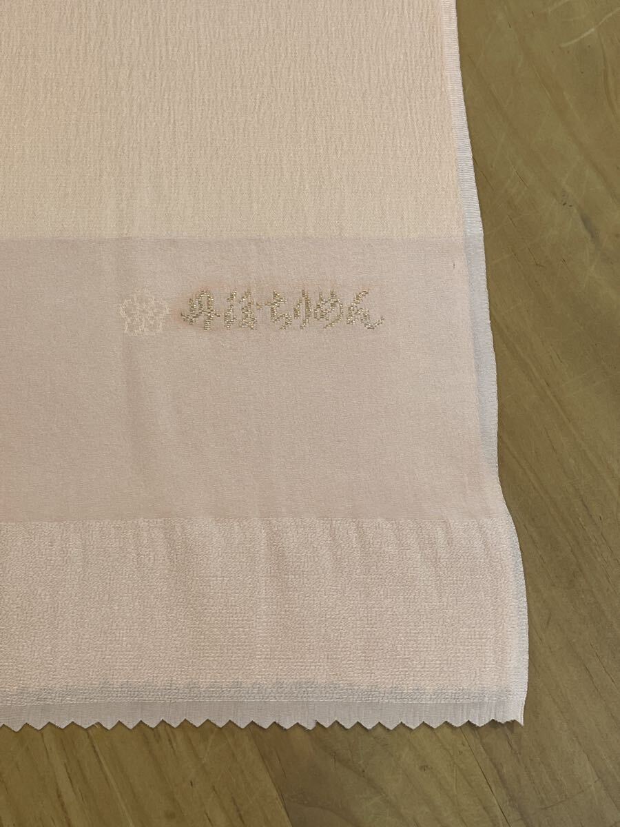 小間物きむら 30 未使用 帯揚げ 丹後ちりめん ロゴ入り シェルピンク 金糸縫取り セミフォーマルまで 長尺_画像5
