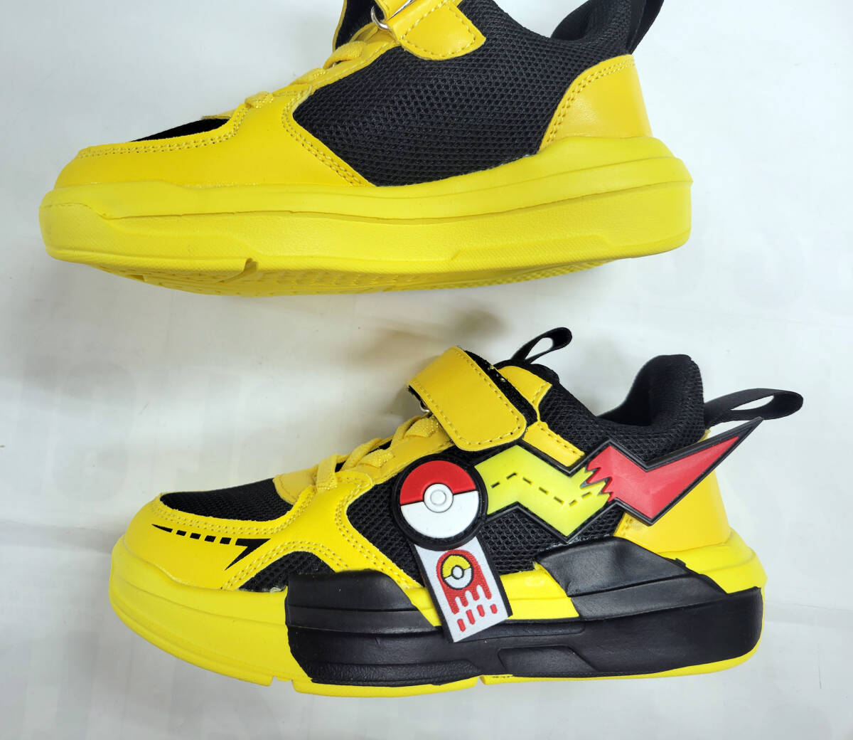 adidas アディダス キッズ スニーカー ブラック 黒 18cm 黄色スニーカー 17.5cm 未使用 ポケモン風 _画像7