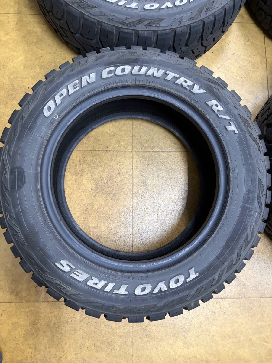 中古4本 215/65R16 2022年製　OPEN COUNTRY R/Tトーヨー オープンカントリー TOYO ハイエース_画像3