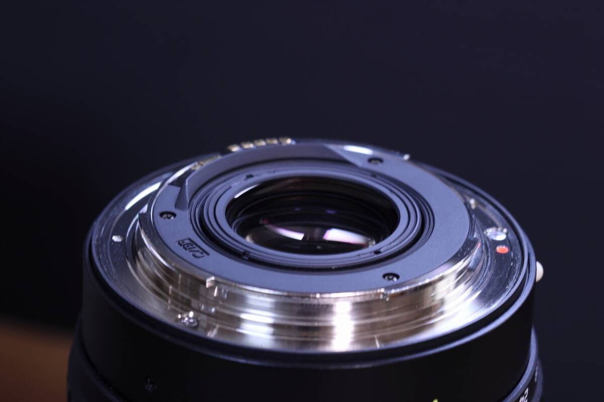 　キヤノン　ズームレンズ　AT-X 16-28mm F2.8 PRO FX　EFマウント　レンズ　一眼レフ　フルサイズ　広角レンズ　_画像3