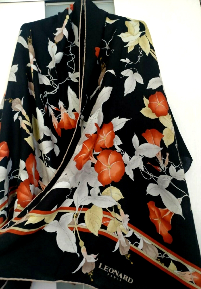 ☆未使用☆ レオナールパリ インポート 定価88,000円タグ付き カシミヤ入り 大判ストール_画像1