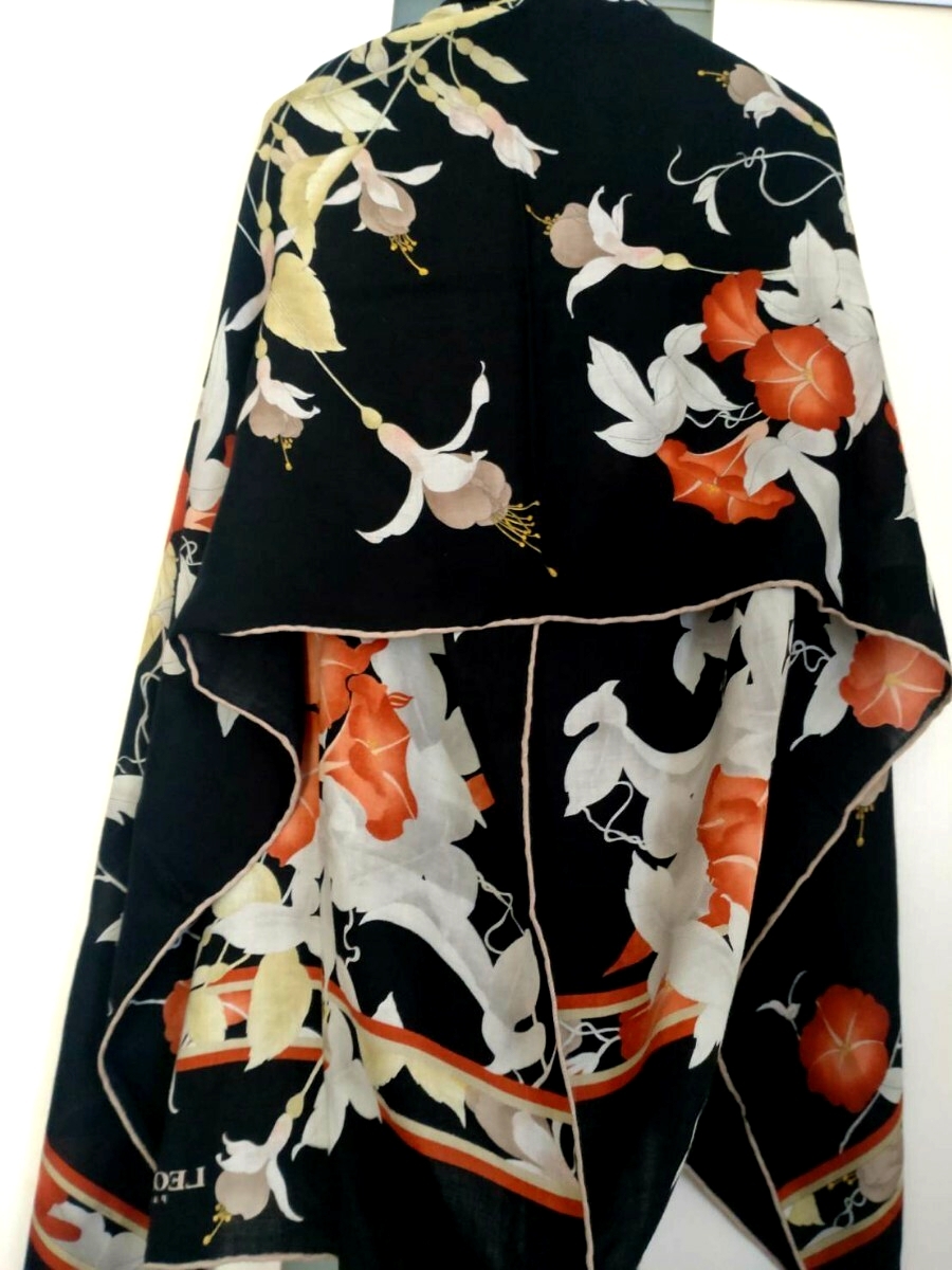 ☆未使用☆ レオナールパリ インポート 定価88,000円タグ付き カシミヤ入り 大判ストール_画像4