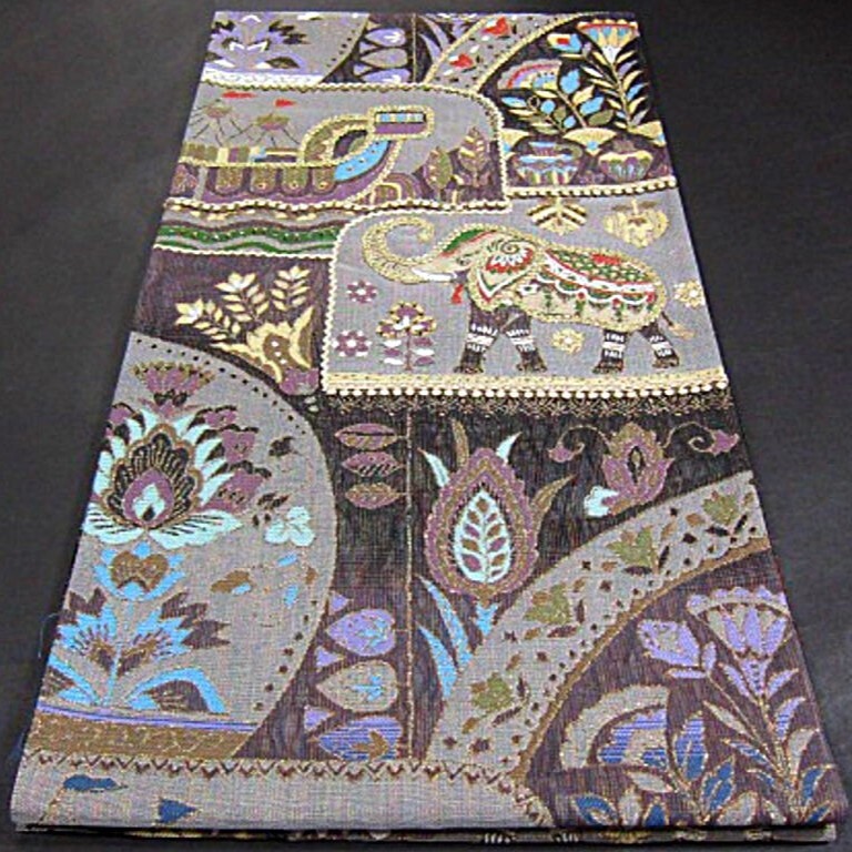 逸品　新品未仕立　豪華作品　金駒刺繍入り西陣織高級袋帯　ゾウ　遙か悠久のオリエント　_画像2