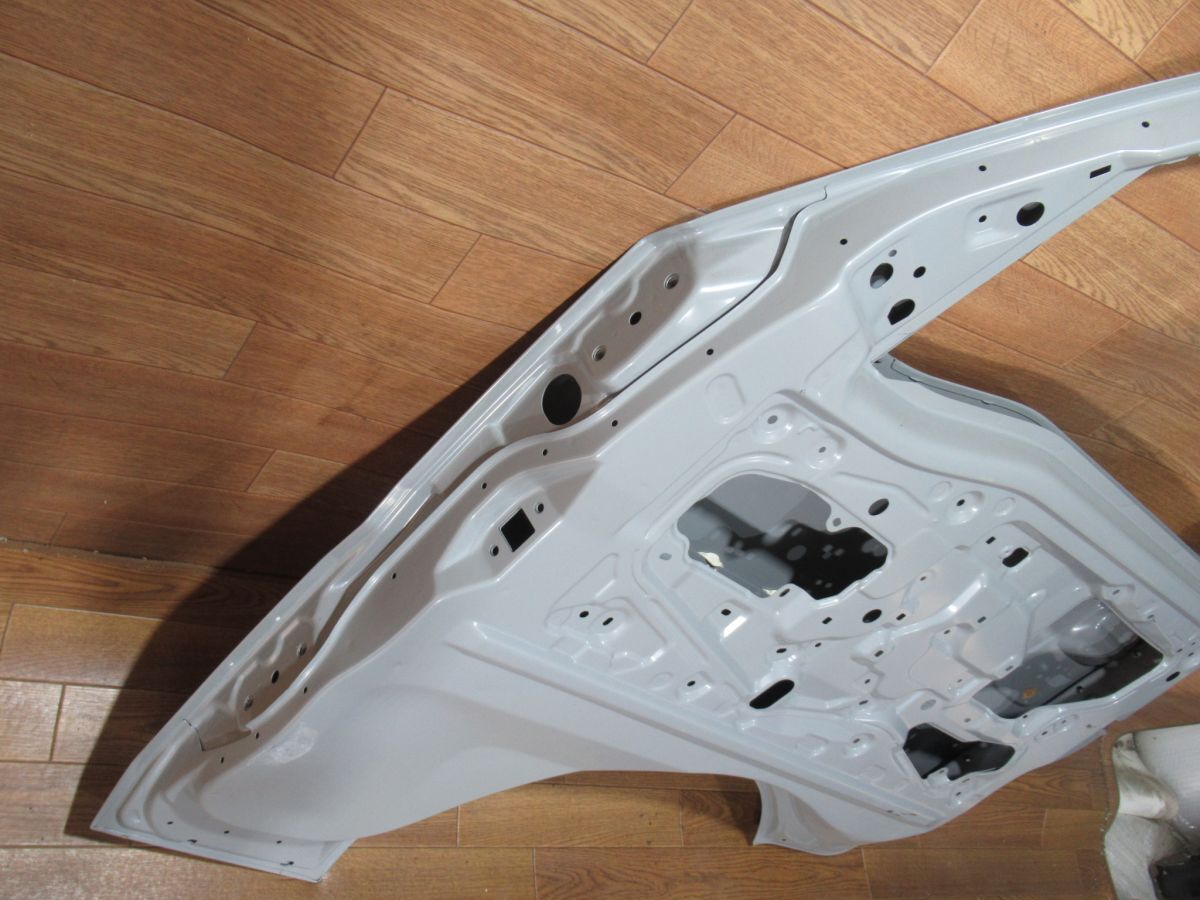 未使用/未塗装品 ダイハツS500P/S510Pハイゼット純正 フロントドア 右側 運転席側ドア 右ドア　67001-B5140　個人宅配送不可_画像8