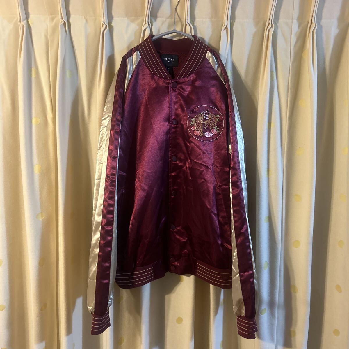FOREVER21 スーベニアジャケット スカジャン サイズS 状態良し 両面刺繍 虎 バーガンディ×ゴールド _画像1