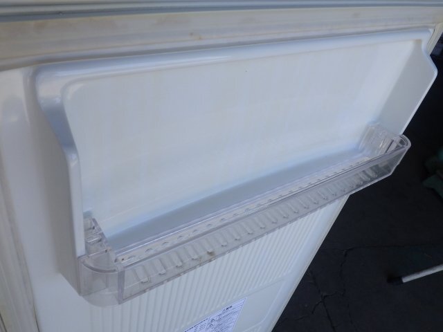 三重● 三菱 電気冷凍庫 MF-12E-W 122L 100V 冷凍ストッカー フリーザー 2004年製 引出し 縦型 MITSUBISHI■1324031383加パ200_画像8