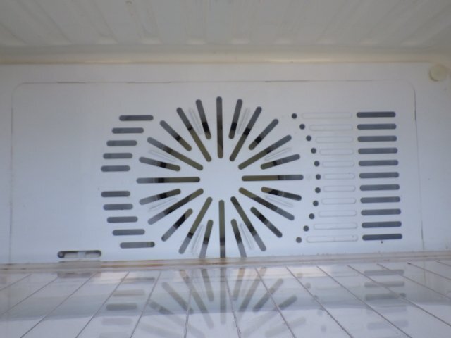 三重● 三菱 電気冷凍庫 MF-12E-W 122L 100V 冷凍ストッカー フリーザー 2004年製 引出し 縦型 MITSUBISHI■1324031383加パ200_画像9