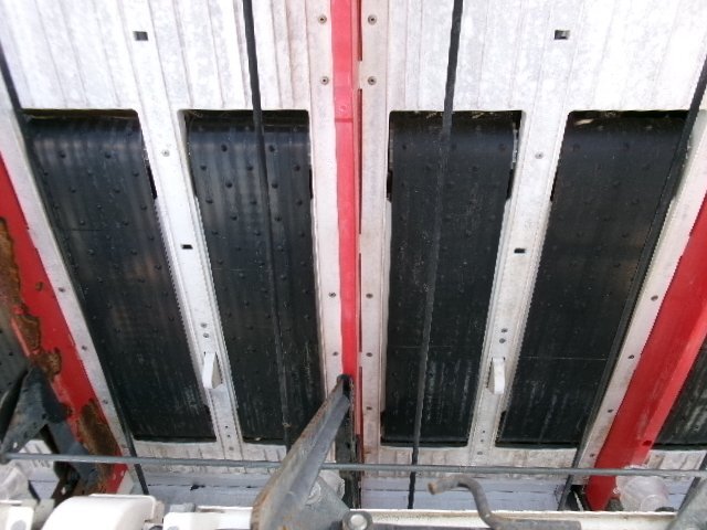 千葉 ヤンマー 8条植 田植機 RG8 ダブルタイヤ 361時間 ディーゼル 21馬力 ロータリ式 UFO ローター 施肥機 除草剤散布機 箱まき 中古品_画像6