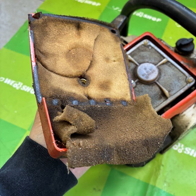 【現状 未清掃】1円 長野 ★直接引取限定★ スチール チェンソー 041AV 部品取 STIHL 切断機 パーツ 木材 裁断機 薪 丸太 伐採 ジャンク品_画像5