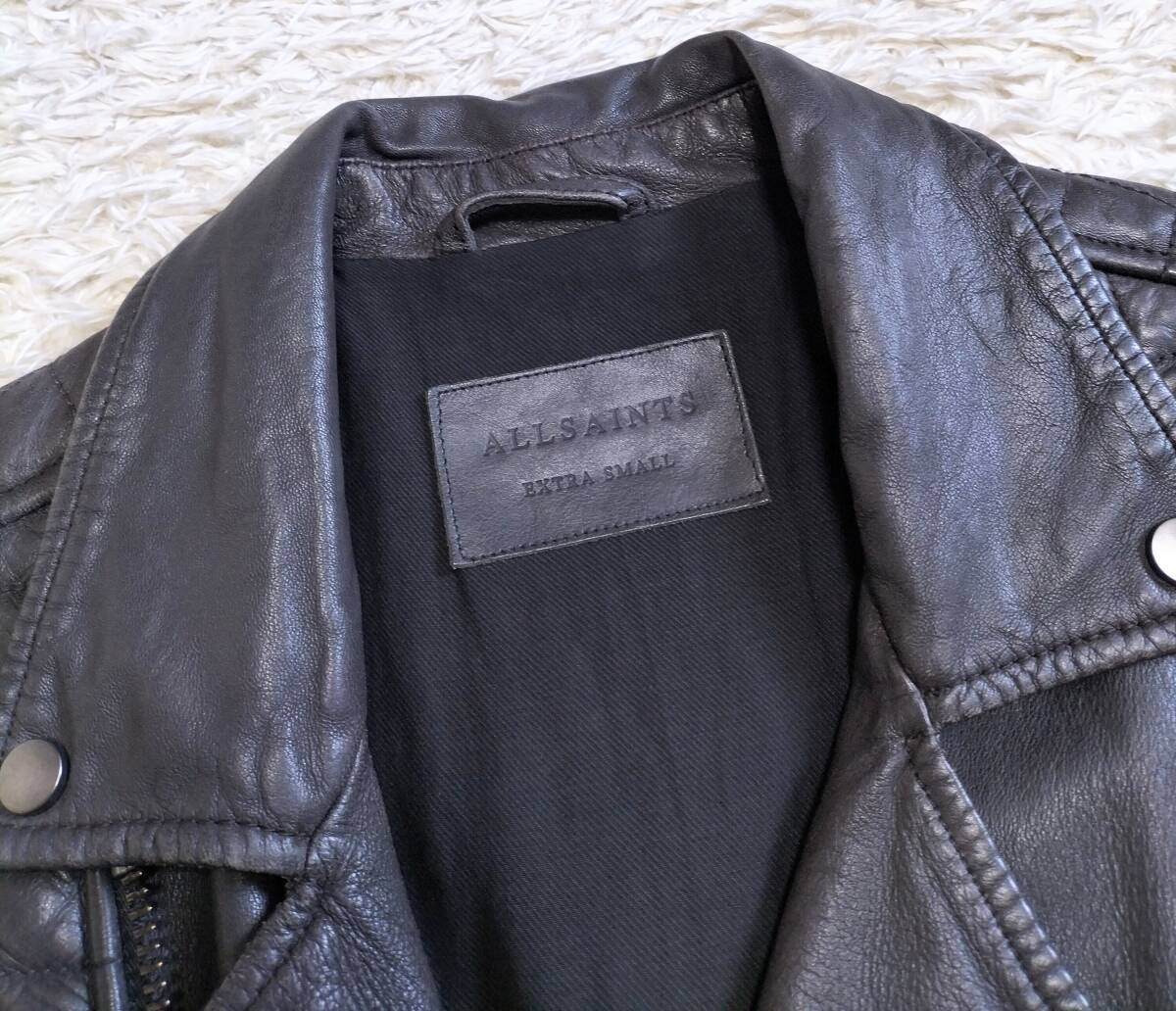 【羊革★】サイズXS(かなり大きめのつくり) ALLSAINTS ラムレザー ダブルライダースジャケット●グレー系☆オールセインツ (10ハ)_画像5