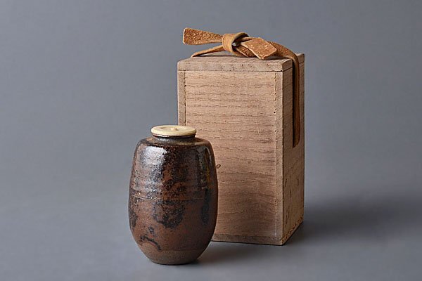 k375【和み】茶道具 時代 古瀬戸茶入 仕覆付 合箱 検 茶道具煎茶道具中国古玩台湾煎茶民藝美術品李朝高麗新羅清朝書道具の画像9