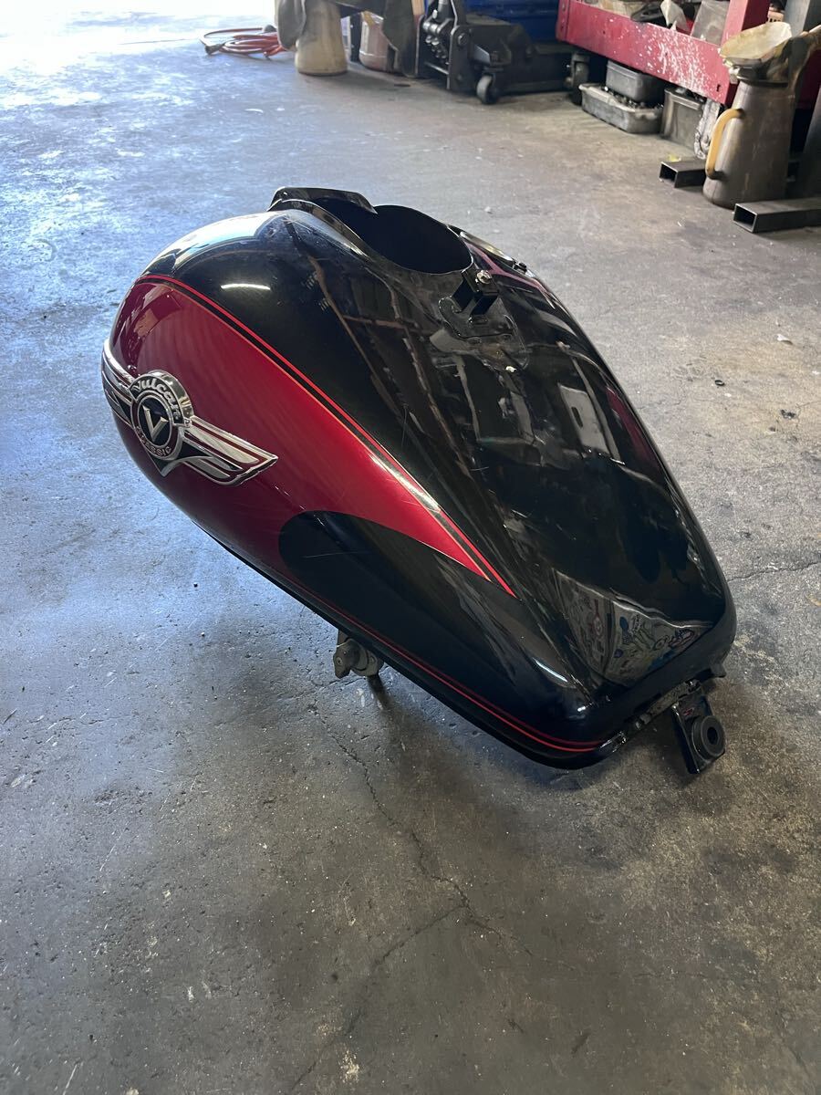 ★ カワサキ バルカン400 タンク 燃料タンク ガソリンタンク フューエルタンク 純正　Kawasaki vulcan 400 vn400a キズ　凹み　有り_画像3