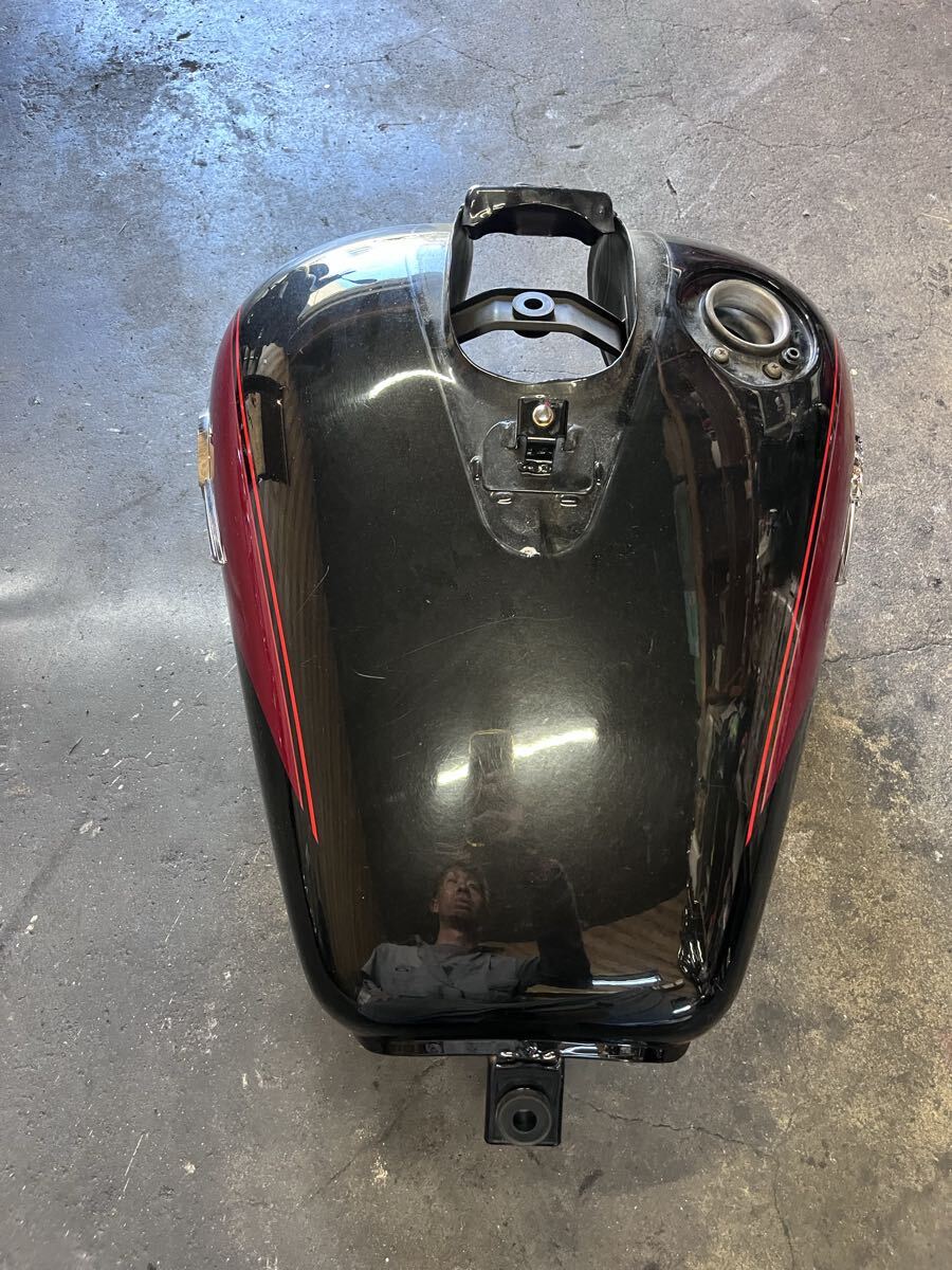 ★ カワサキ バルカン400 タンク 燃料タンク ガソリンタンク フューエルタンク 純正　Kawasaki vulcan 400 vn400a キズ　凹み　有り_画像4