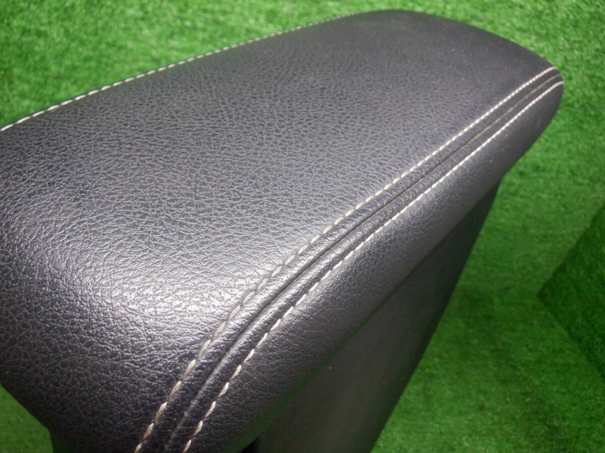 ★ TOYOTA AQUA トヨタ アクア NHP10 純正 G's専用 センターコンソール 白ステッチ レザー ブラケット付 ★_画像4