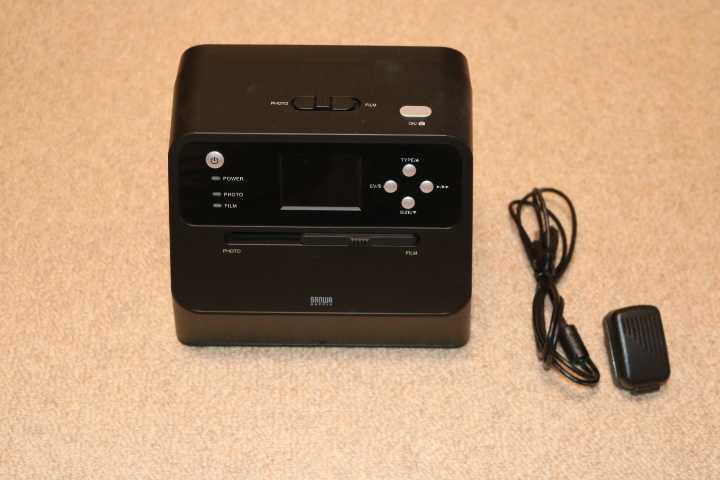 サンワサプライ フィルムスキャナー 400-SCN041 動作品 部品欠品あり 中古品 写真をSDカード保存_画像1