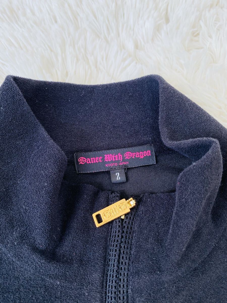 【美品】ダンスウィズドラゴン 黒色 M 長袖 ドラゴン刺繍 ゴルフウェアGOLF ゴルフウェア レディースゴルフ 黒 ジャケット ブルゾン_画像2