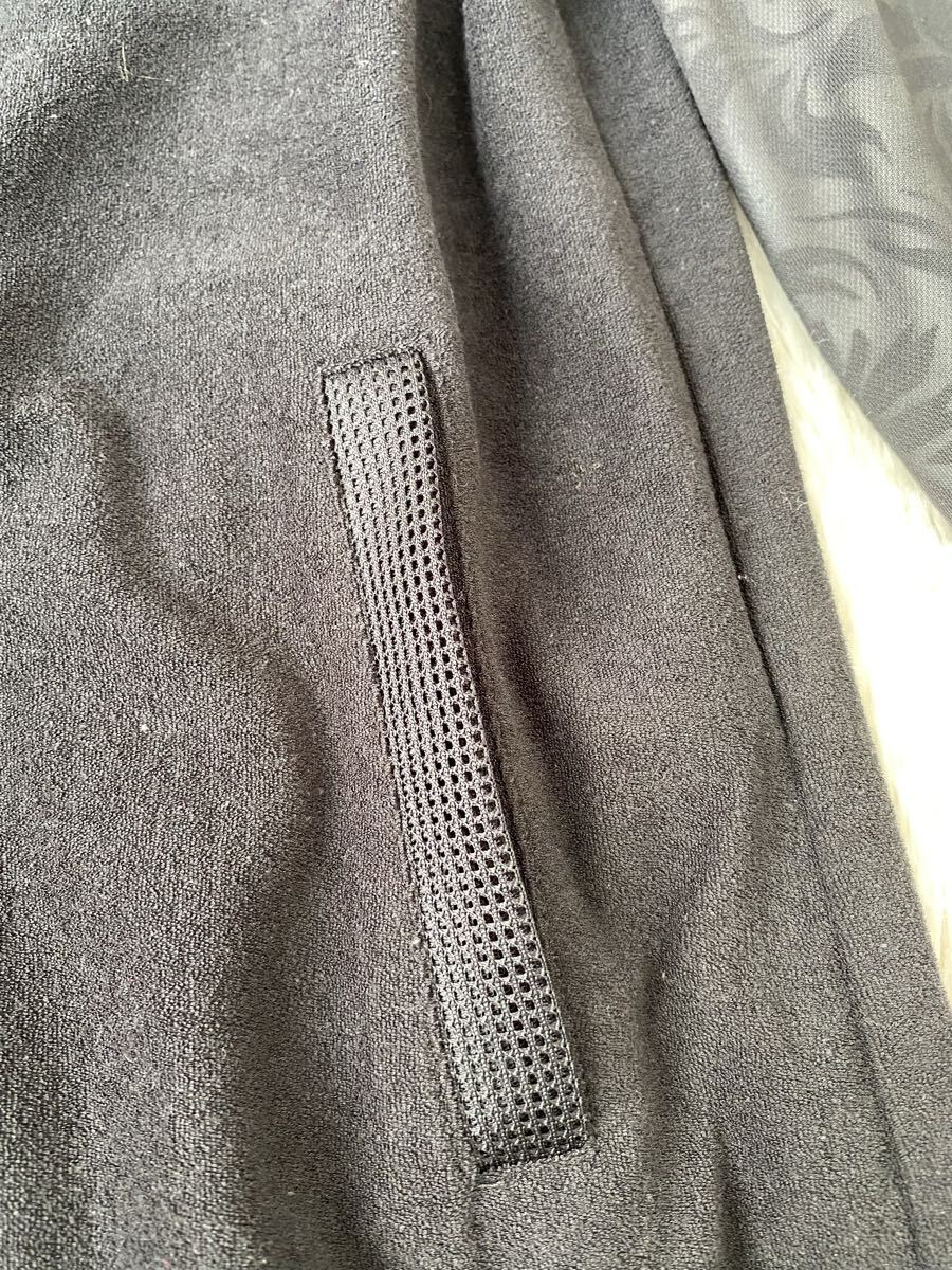 【美品】ダンスウィズドラゴン 黒色 M 長袖 ドラゴン刺繍 ゴルフウェアGOLF ゴルフウェア レディースゴルフ 黒 ジャケット ブルゾン_画像4