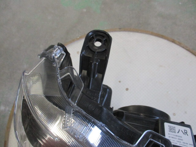 【状態良好】ハイゼットカーゴ　 S700V 右　ヘッドライト　　ハロゲン_画像3