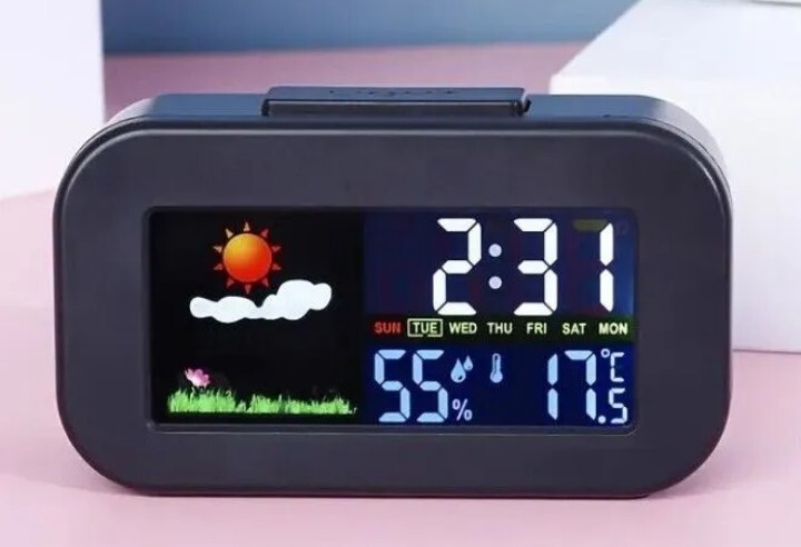 LED カラーデジタル 目覚まし時計 温度計 湿度計カレンダー ホワイト 電池付き! ブラック 新品! 送料無料_画像2