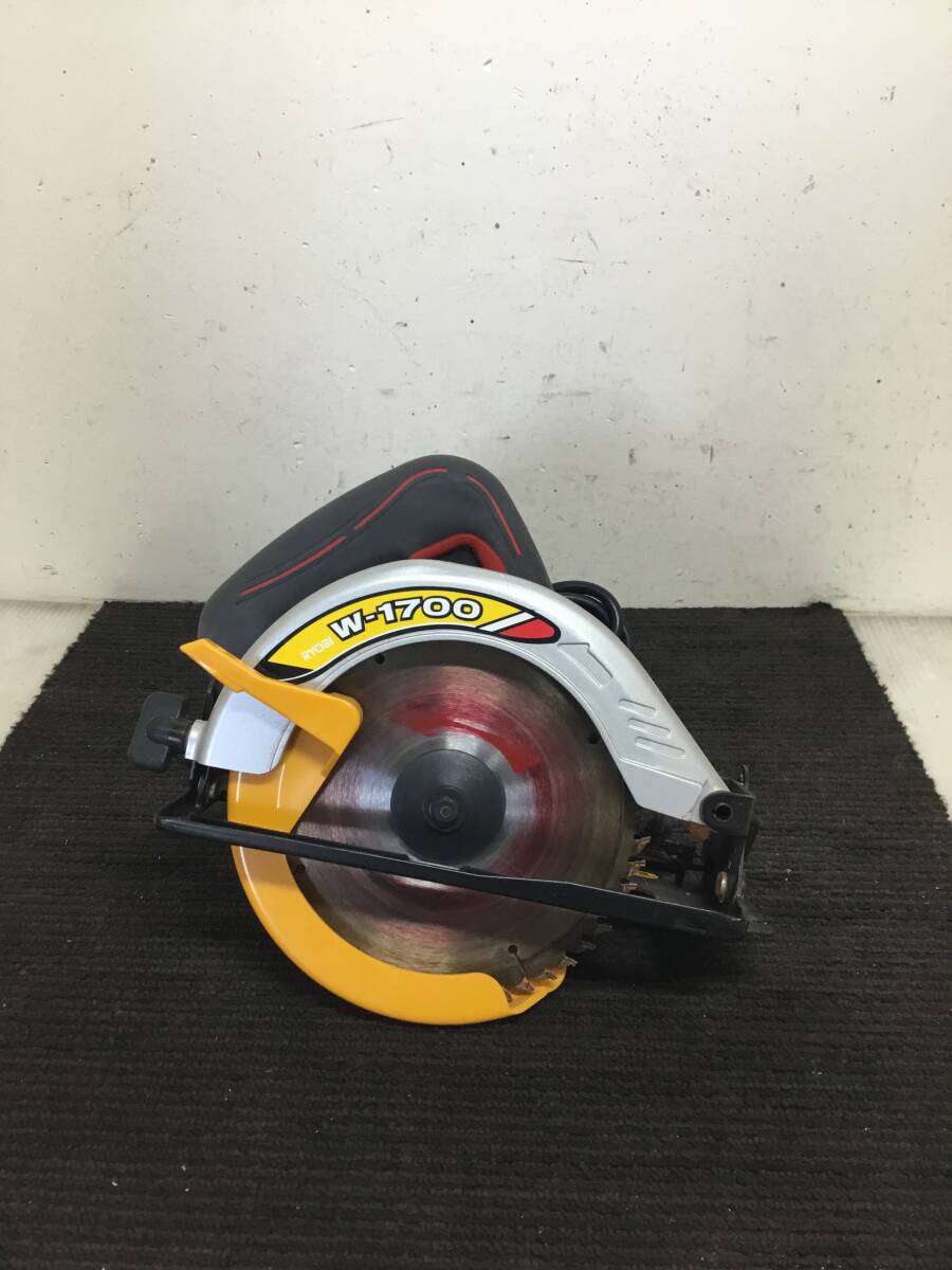 △ q 岐阜発/ RYOBI/ リョービ/ 電動丸ノコ/ W-1700/ 165mm/ 木工用切断機/ 動作確認/ 現状品/ R7.10/20 △_画像2