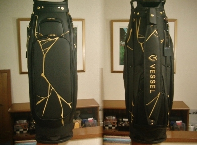未使用　ＶＥＳＳＥＬ　ベゼル　ハイグレード　Ｌｕｘ ７ ＪＰ２，０　金ツギ・デザイン　黒ゴールド色　ゴルフバッグ_画像2