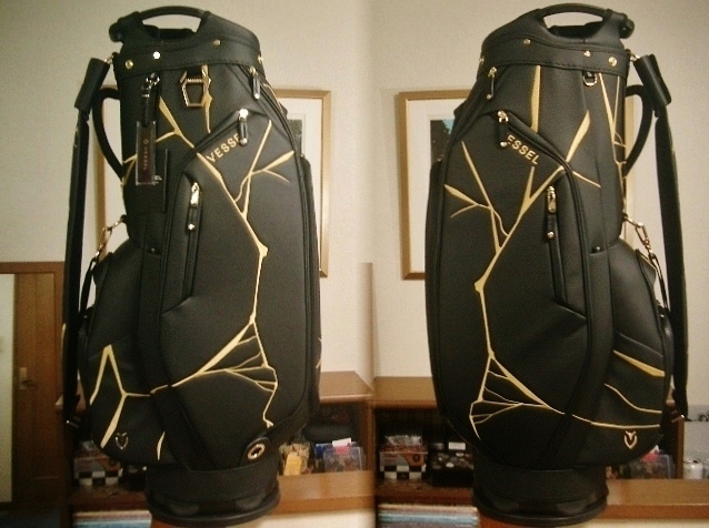 未使用　ＶＥＳＳＥＬ　ベゼル　ハイグレード　Ｌｕｘ ７ ＪＰ２，０　金ツギ・デザイン　黒ゴールド色　ゴルフバッグ_画像1