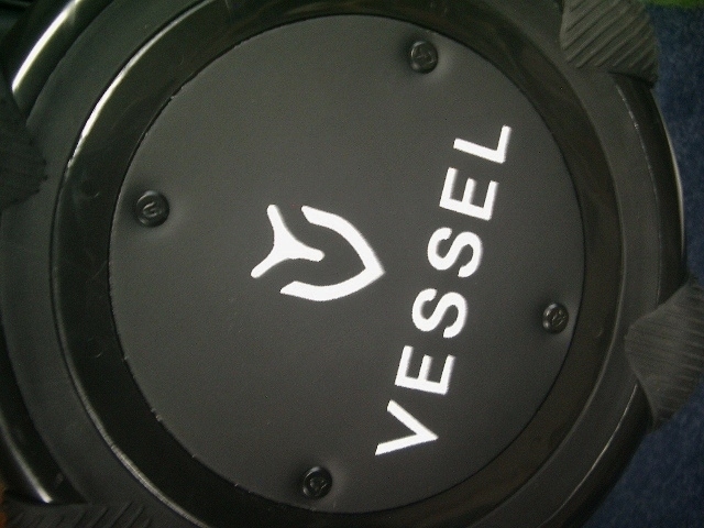 未使用　ＶＥＳＳＥＬ　ベゼル　ハイグレード　Ｌｕｘ ７ ＪＰ２，０　金ツギ・デザイン　黒ゴールド色　ゴルフバッグ_画像10